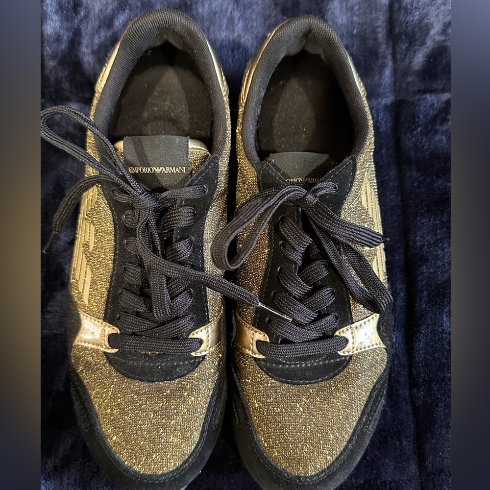 NWOT EMPORIO ARMANI black and gold women’s sneakers. Size 7.5 / 38.